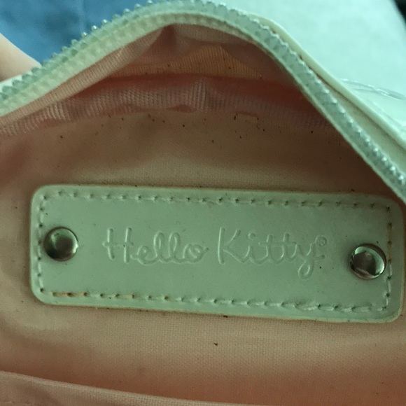 Hello Kitty clutch - Picture 6 of 7
